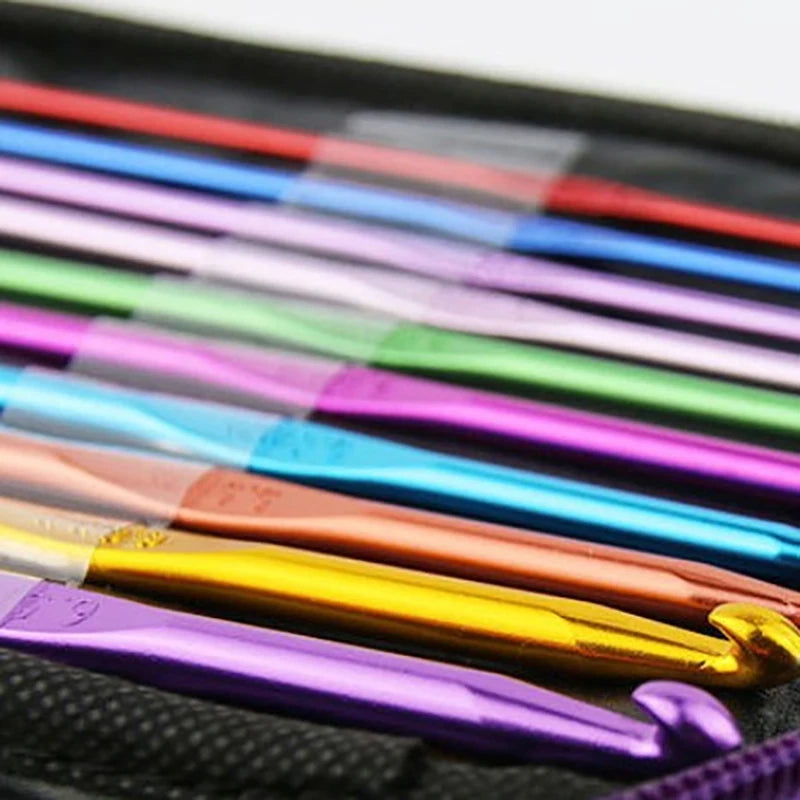 22Pcs Crochet Hooks Kits With Storage Bag Soft Handle Crochet Needles Yarn Weave Knitting Needles DIY Weaving Tool Hand Tool