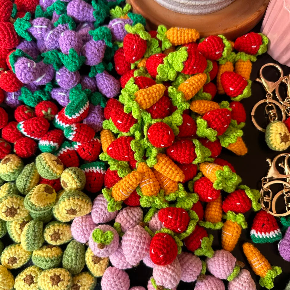 10pcs Finished Mini Fruits Hand Knitted Keychain Crocheted Mango lemon tomato Keyring Pendants Handbag Decor Women Jewelry Gifts