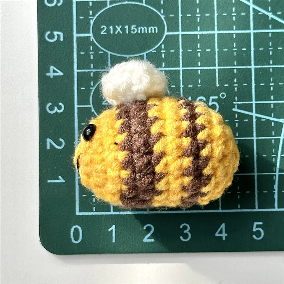 5PCS Crochet Bees DIY Handmade Knitted Keychain Keyring Crocheted Mini Bees Pendants Car Key Ring Handbag Charms Gifts