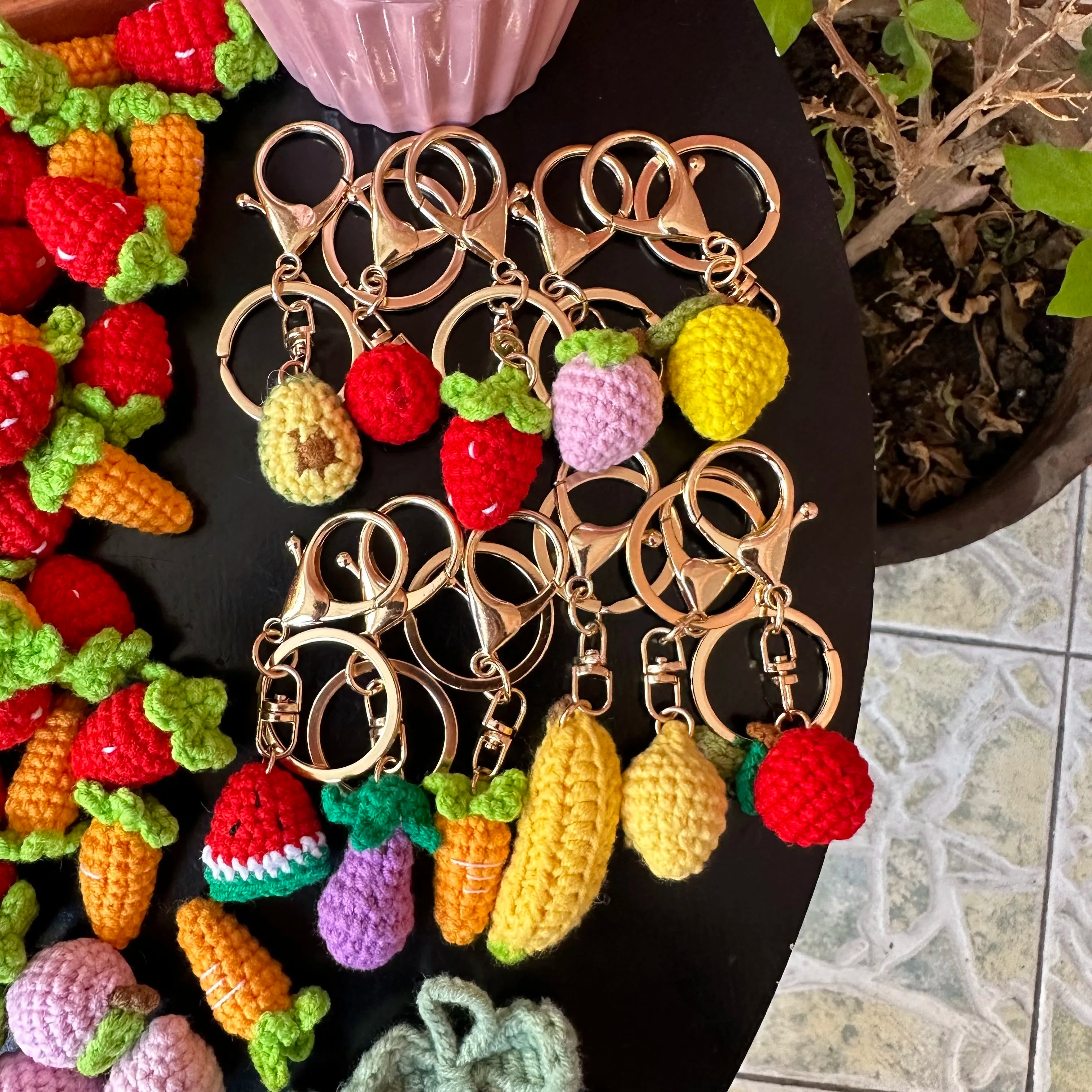10pcs Finished Mini Fruits Hand Knitted Keychain Crocheted Mango lemon tomato Keyring Pendants Handbag Decor Women Jewelry Gifts