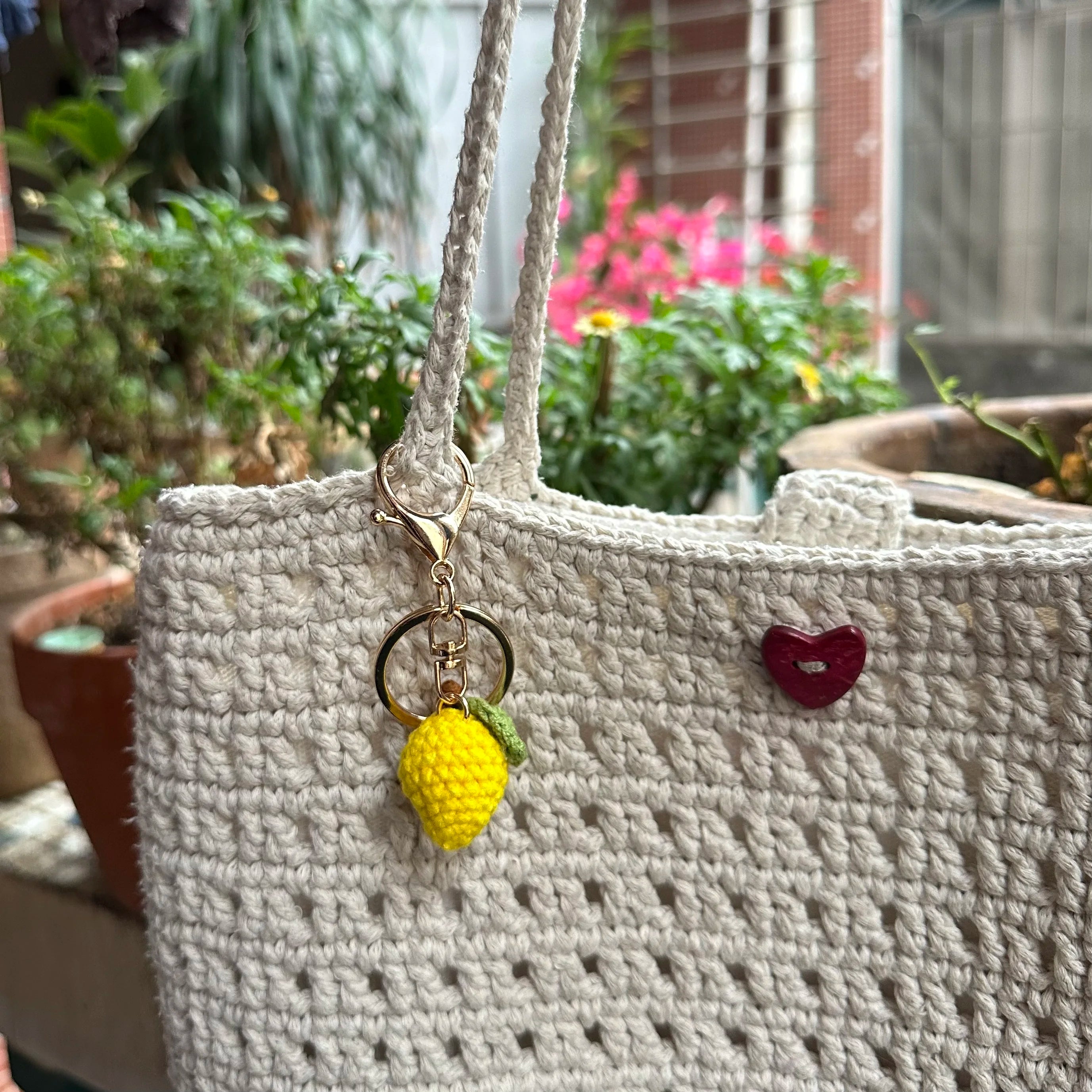 10pcs Finished Mini Fruits Hand Knitted Keychain Crocheted Mango lemon tomato Keyring Pendants Handbag Decor Women Jewelry Gifts