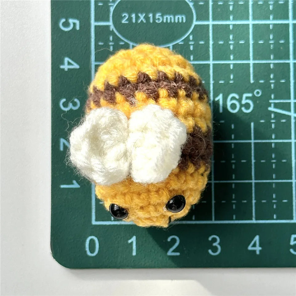 5PCS Crochet Bees DIY Handmade Knitted Keychain Keyring Crocheted Mini Bees Pendants Car Key Ring Handbag Charms Gifts